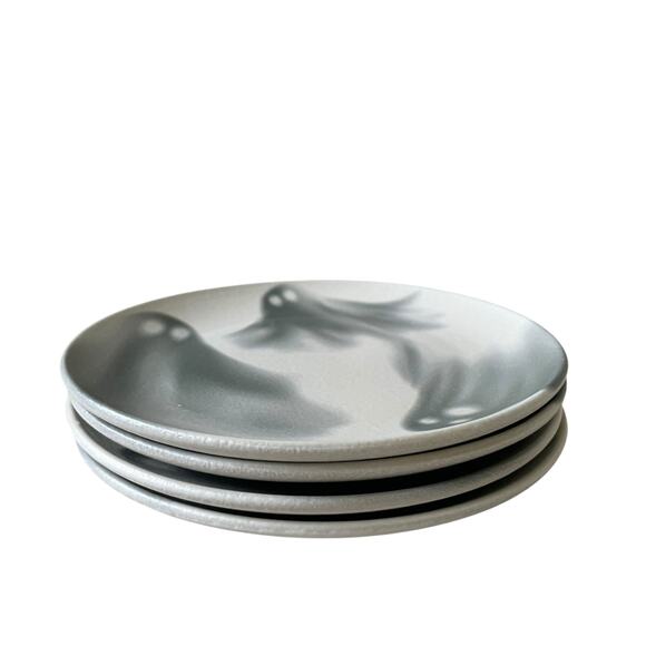 (4) Grammercy Studio Halloween Ghost Salad Plates 8in Matte White Black BOO New - Picture 4 of 13